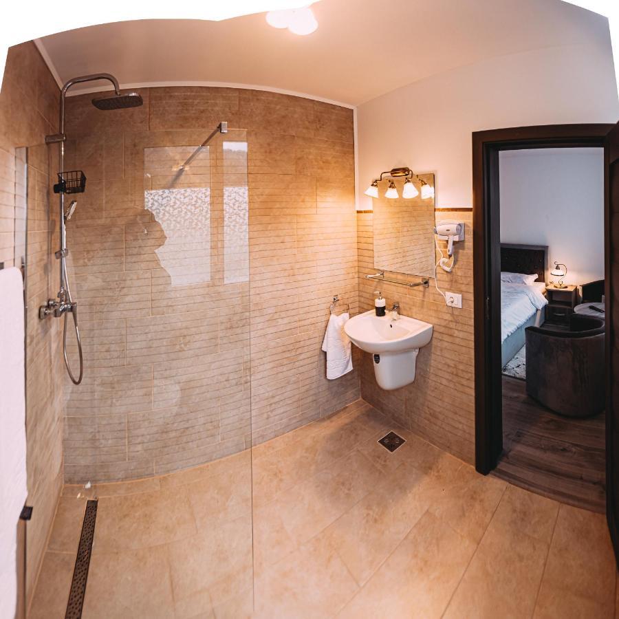 Motel Piatra Corbului Биказ Экстерьер фото