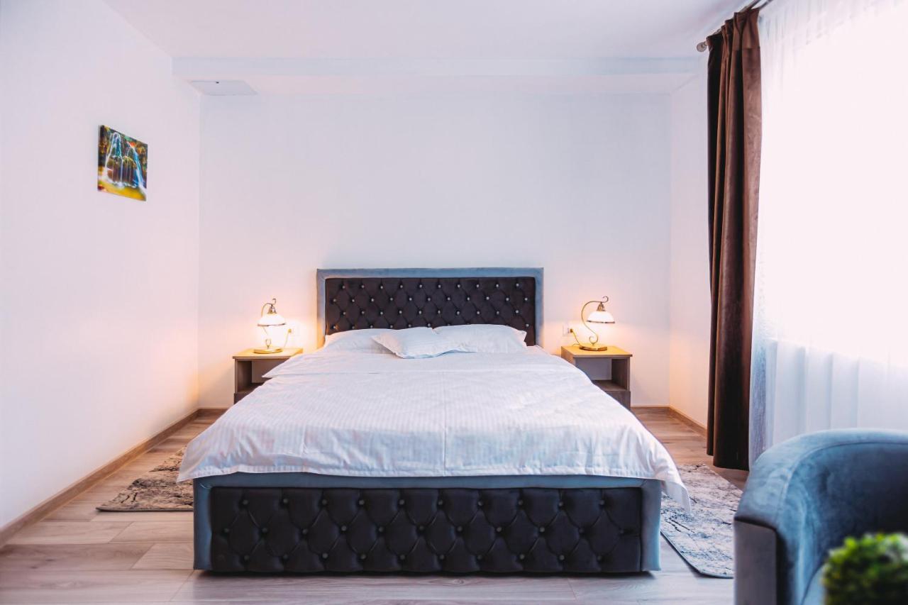 Motel Piatra Corbului Биказ Экстерьер фото