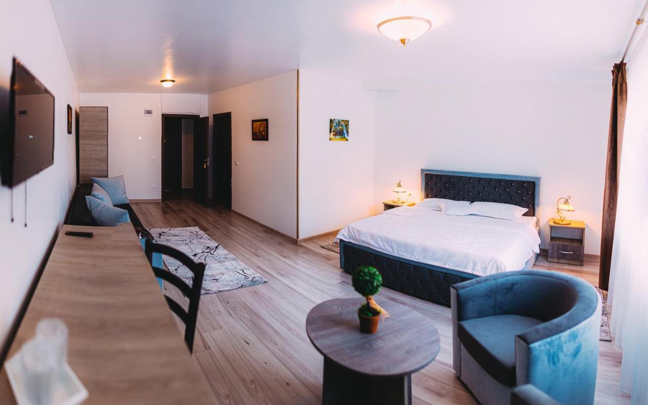 Motel Piatra Corbului Биказ Экстерьер фото